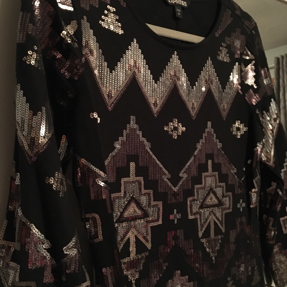 Express dress - Picture 2 of 3